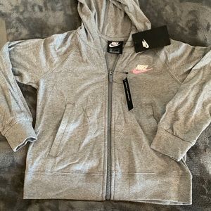 Nike Girls Grey hoodie. Zippered with pockets. Long-sleeved. Size: S.